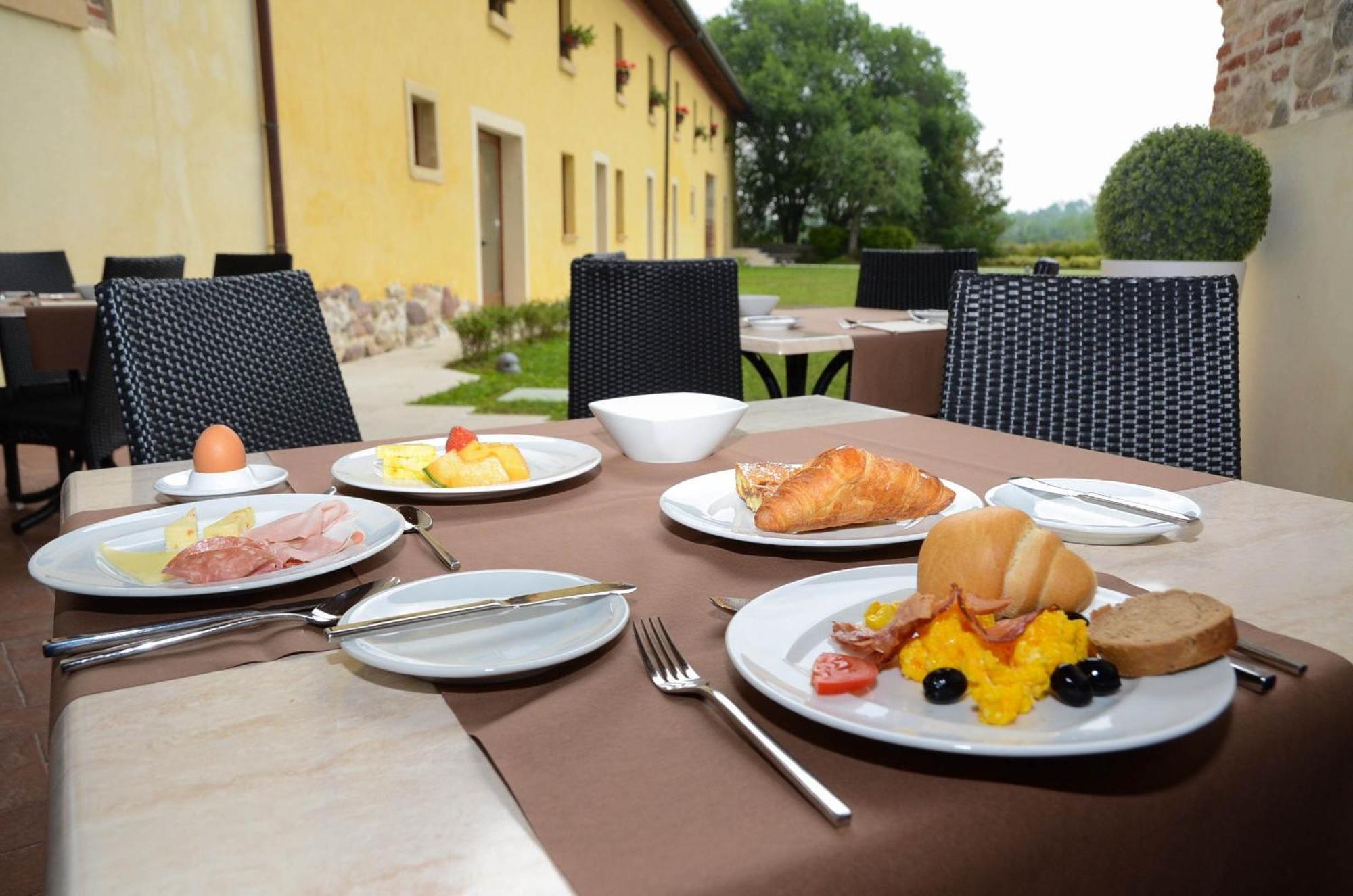 Relais Corte Cavalli Ponti sul Mincio Esterno foto