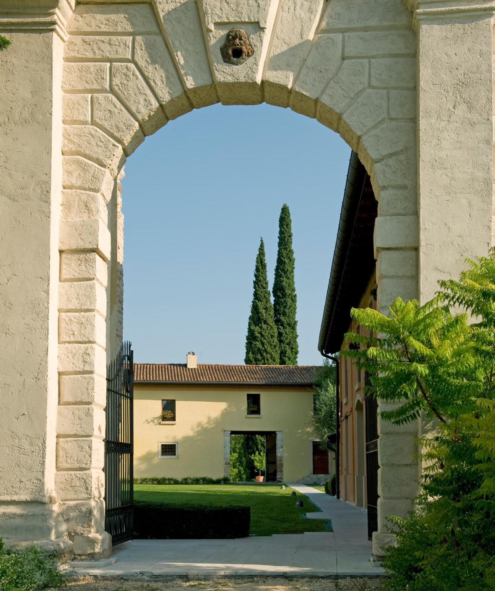 Relais Corte Cavalli Ponti sul Mincio Esterno foto